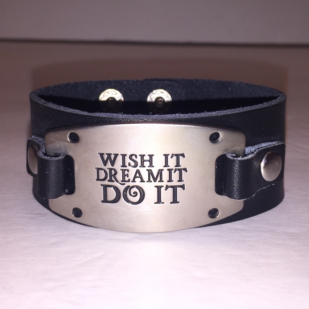 Wish it, Dream it, Do it Black Leather Cuff 🖤
